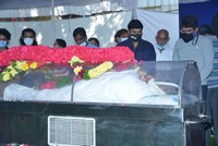 Chiranjeevi Pays Last Respcets to Sirivennela Sitaramasastri